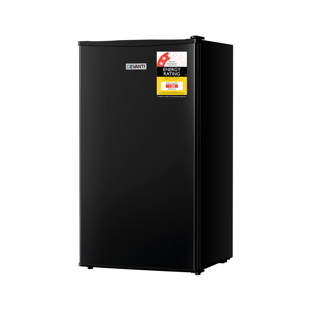 Dimension view of the 95 L black bar fridge, 84 cm high