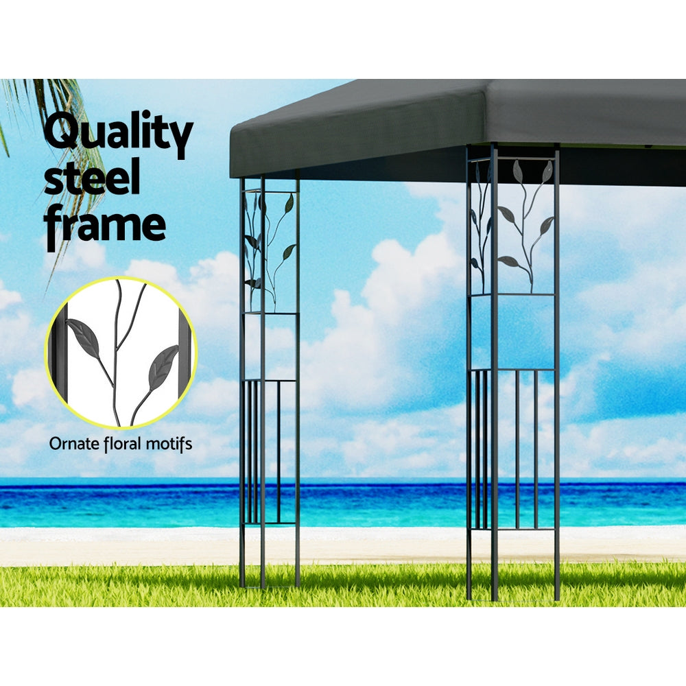 Triangular corner bracing and leg detail on the iron art gazebo