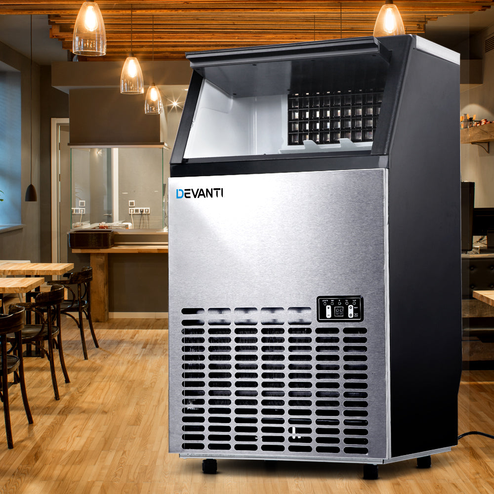 Commercial ice maker in stainless steel making up to 60 kg of ice per day