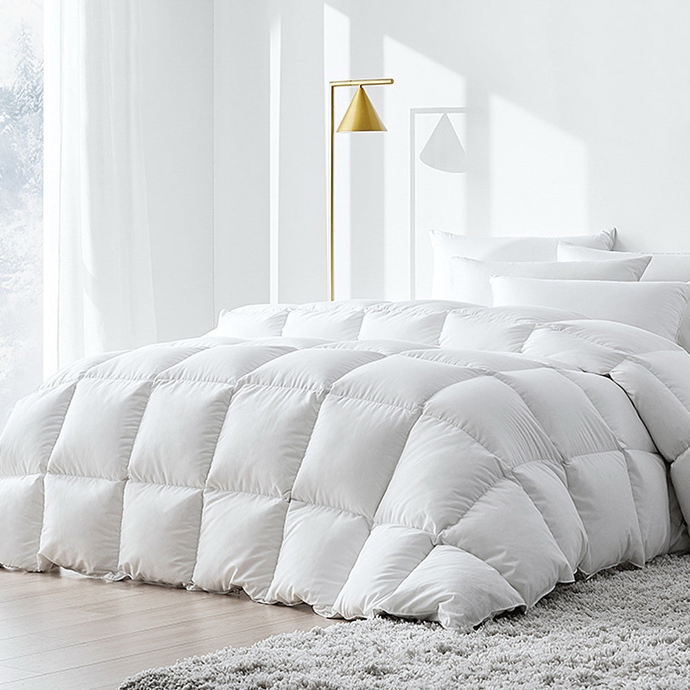 Toddington 500GSM duck down and feather quilt for Super King beds