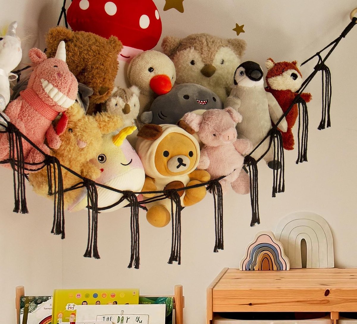 Toy storage hammock net for soft toys in black