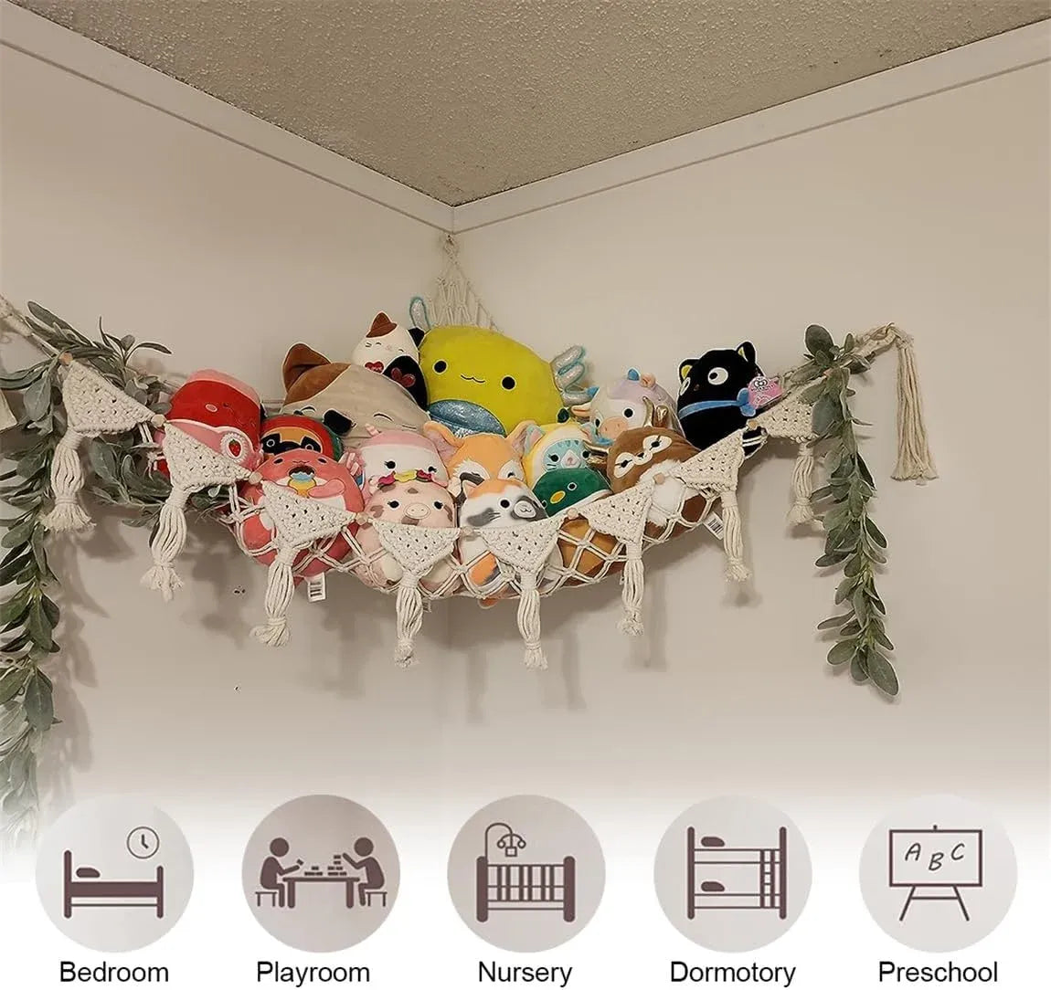 Corner net organiser for a nursery or playroom