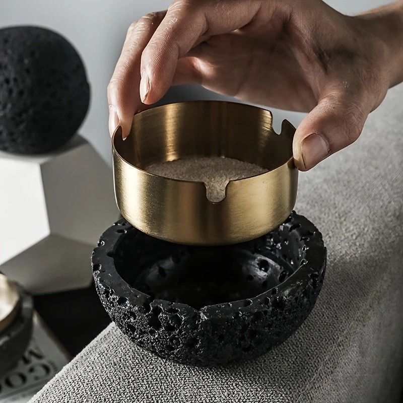 Orvieto Concrete Ashtray, Rock White