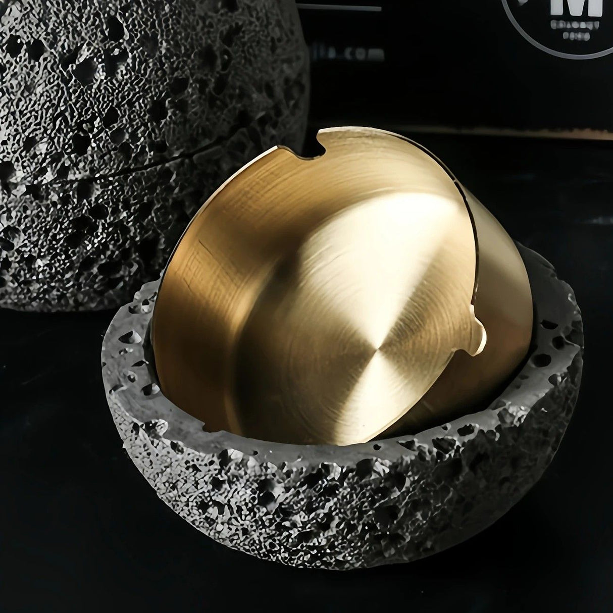 Orvieto Concrete Ashtray, Rock White