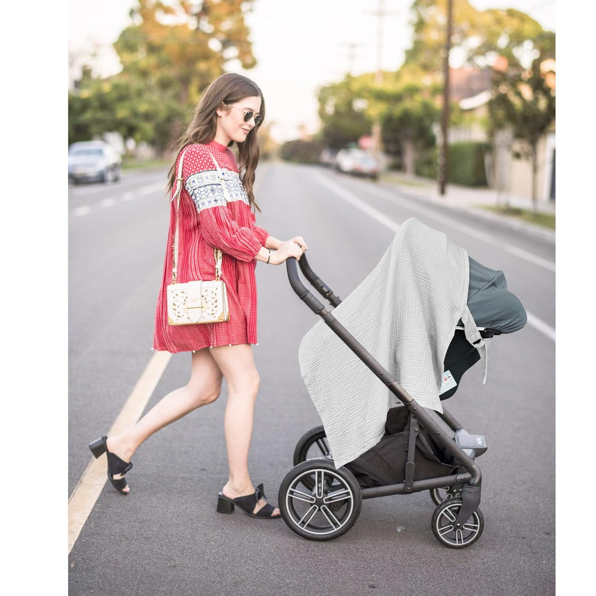 Beige breathable cotton nursing cover