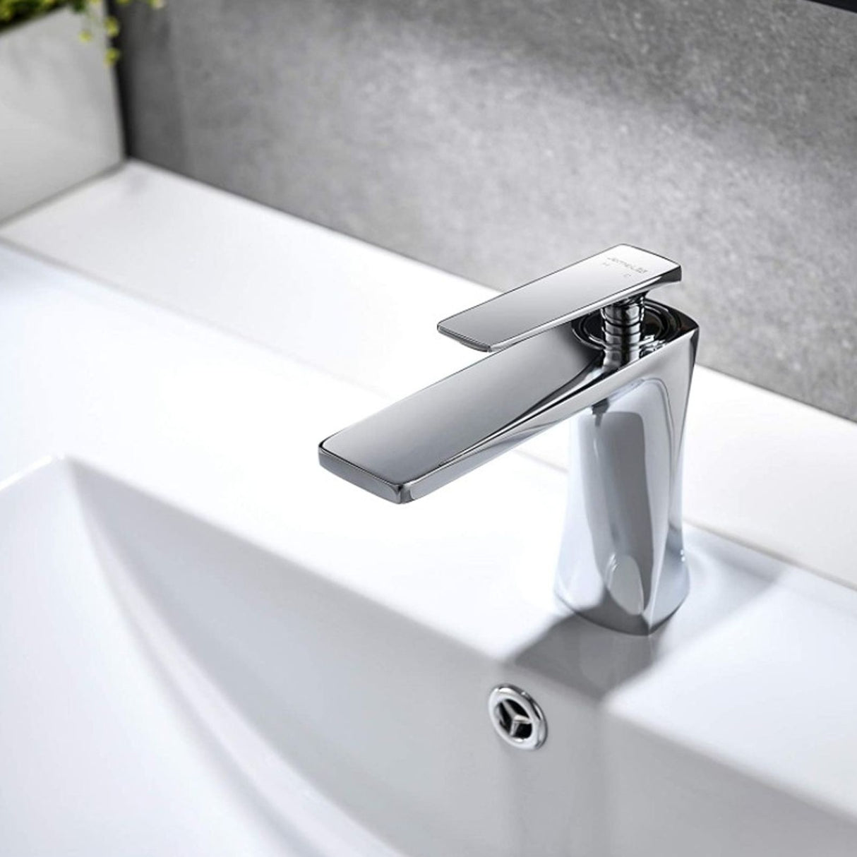 Connection hoses supplied with the copper basin mixer tap