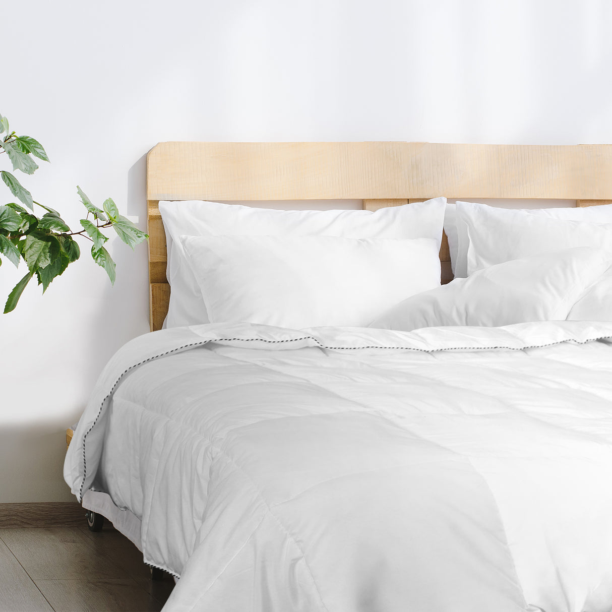 Buckland Bamboo Blend Quilt and Hotel Pillow Set, King, 250GSM