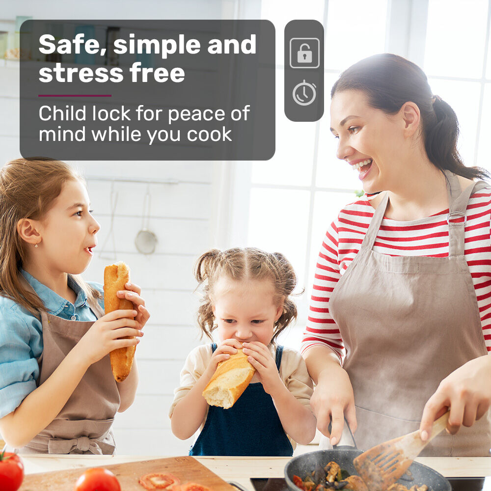 Two pans cooking at once on the dual zone portable induction cooktop