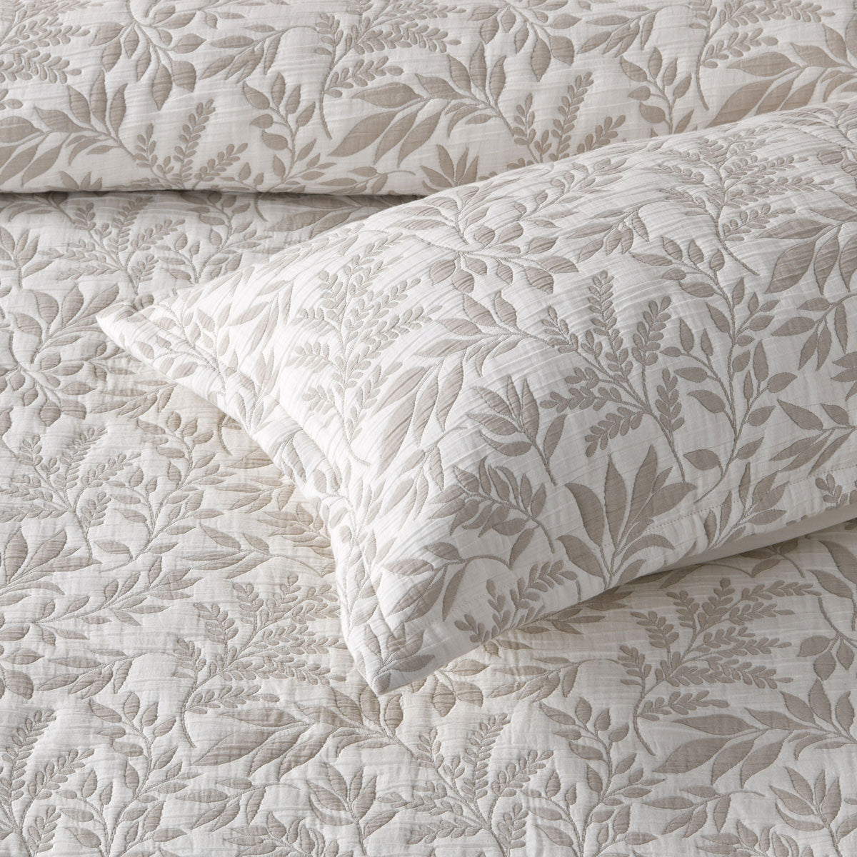 Painswick Foliage Jacquard Bedspread 3pcs, King