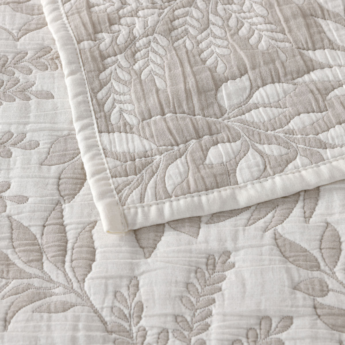 Painswick Foliage Jacquard Bedspread 3pcs, King
