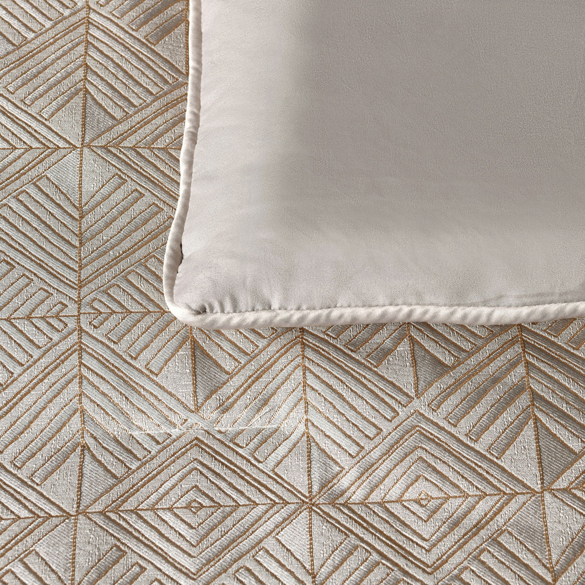 Bourton Geometric Jacquard Comforter 6pcs