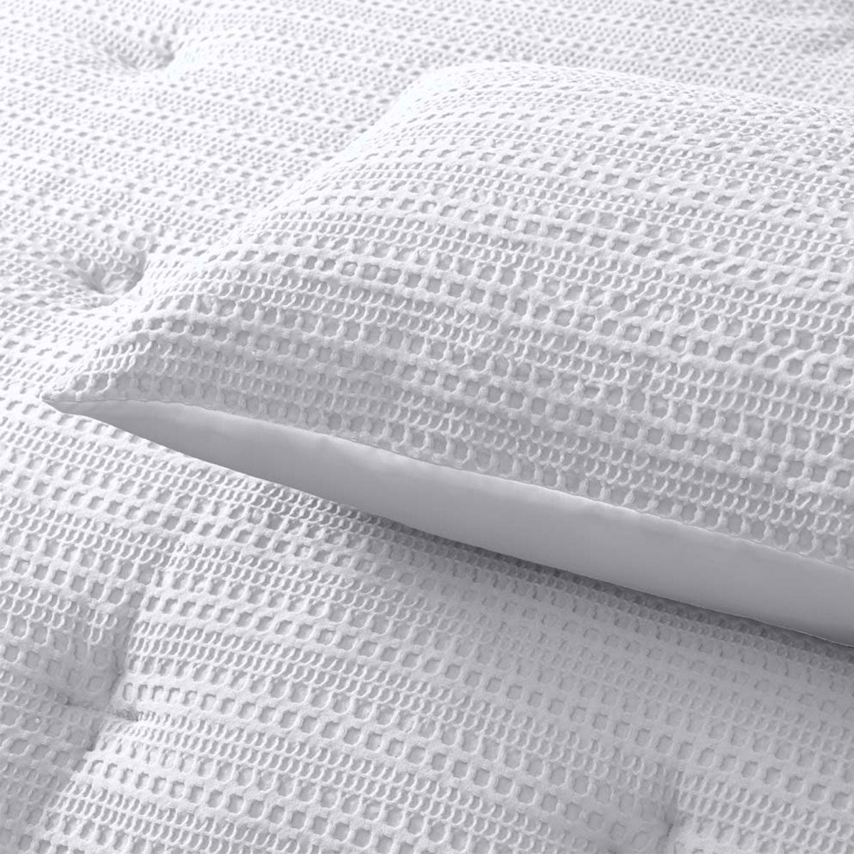 Woodmancote 3pcs Waffle Comforter Set, Queen, White