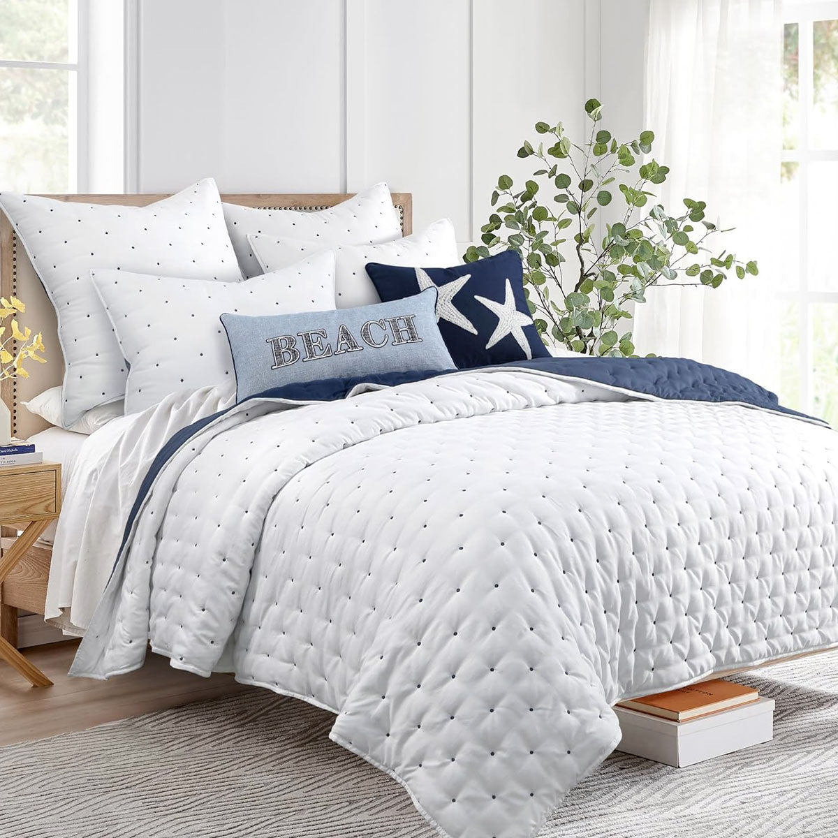 Daglingworth blue reversible cotton dot coverlet set super king