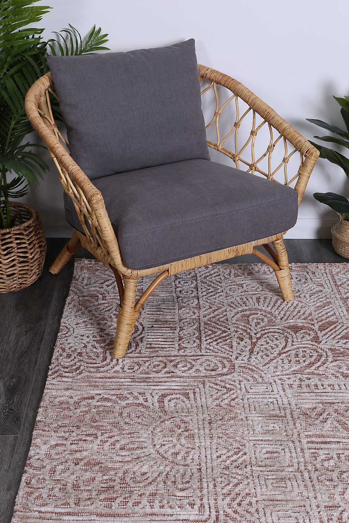Rust tribal polyester floor rug 240x330cm