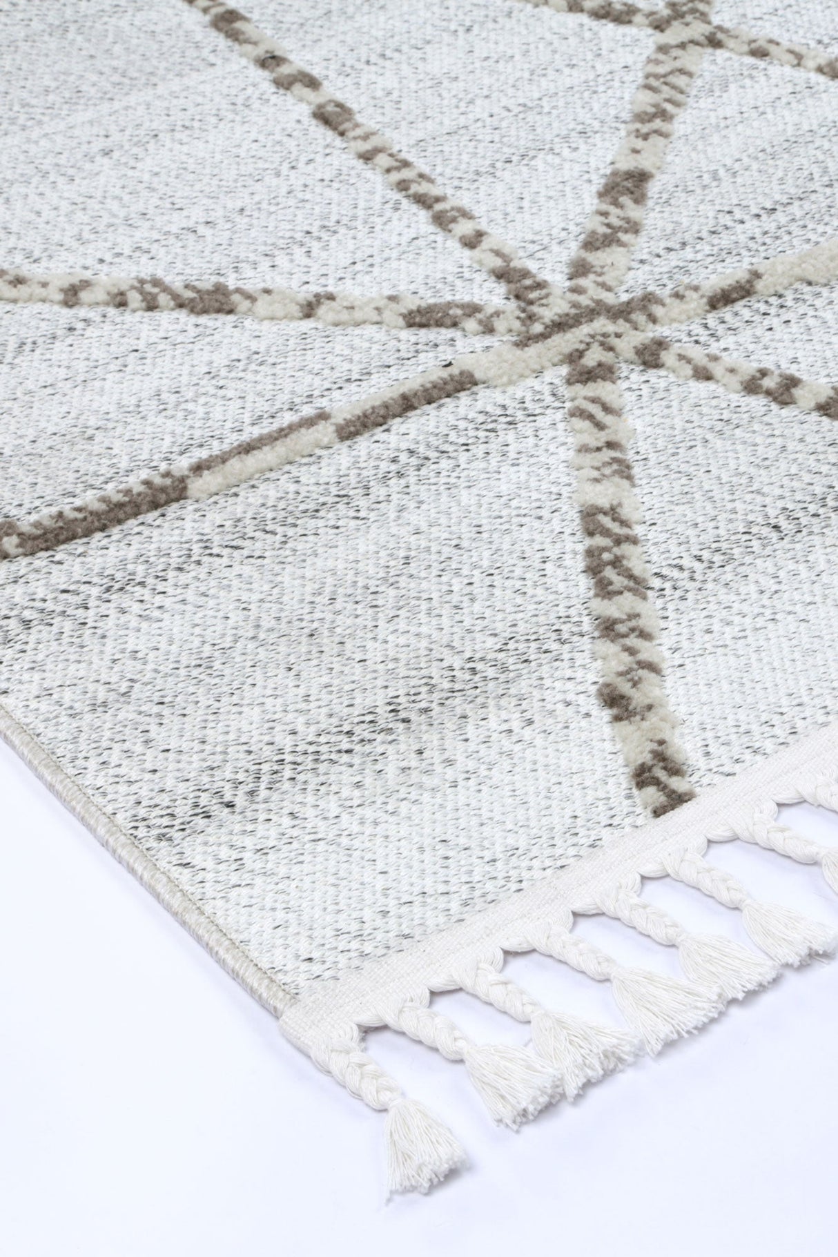 Geometric polypropylene floor rug in cream beige, 160 x 230 cm