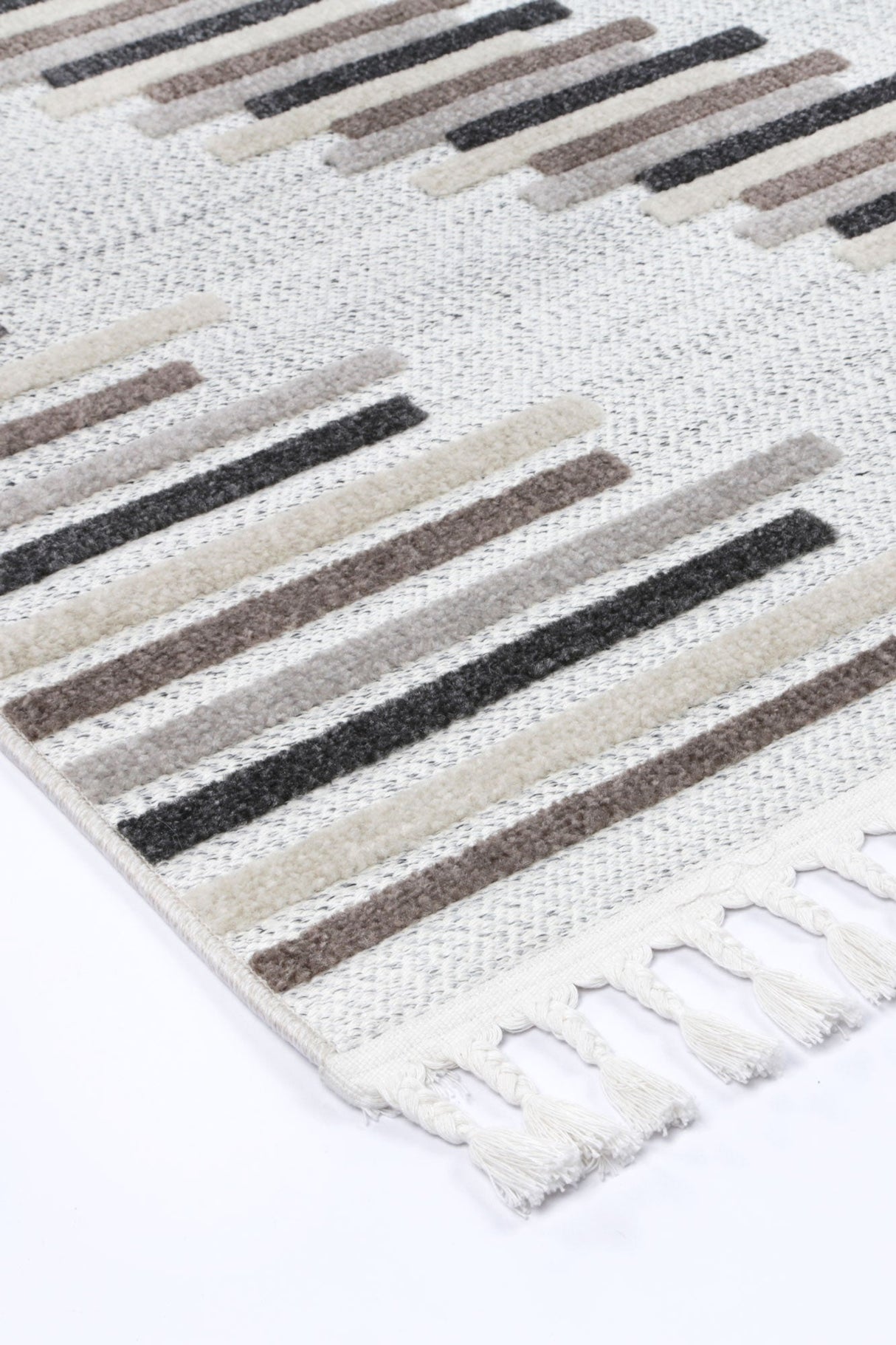 Cream beige geometric polypropylene floor rug 240x330cm