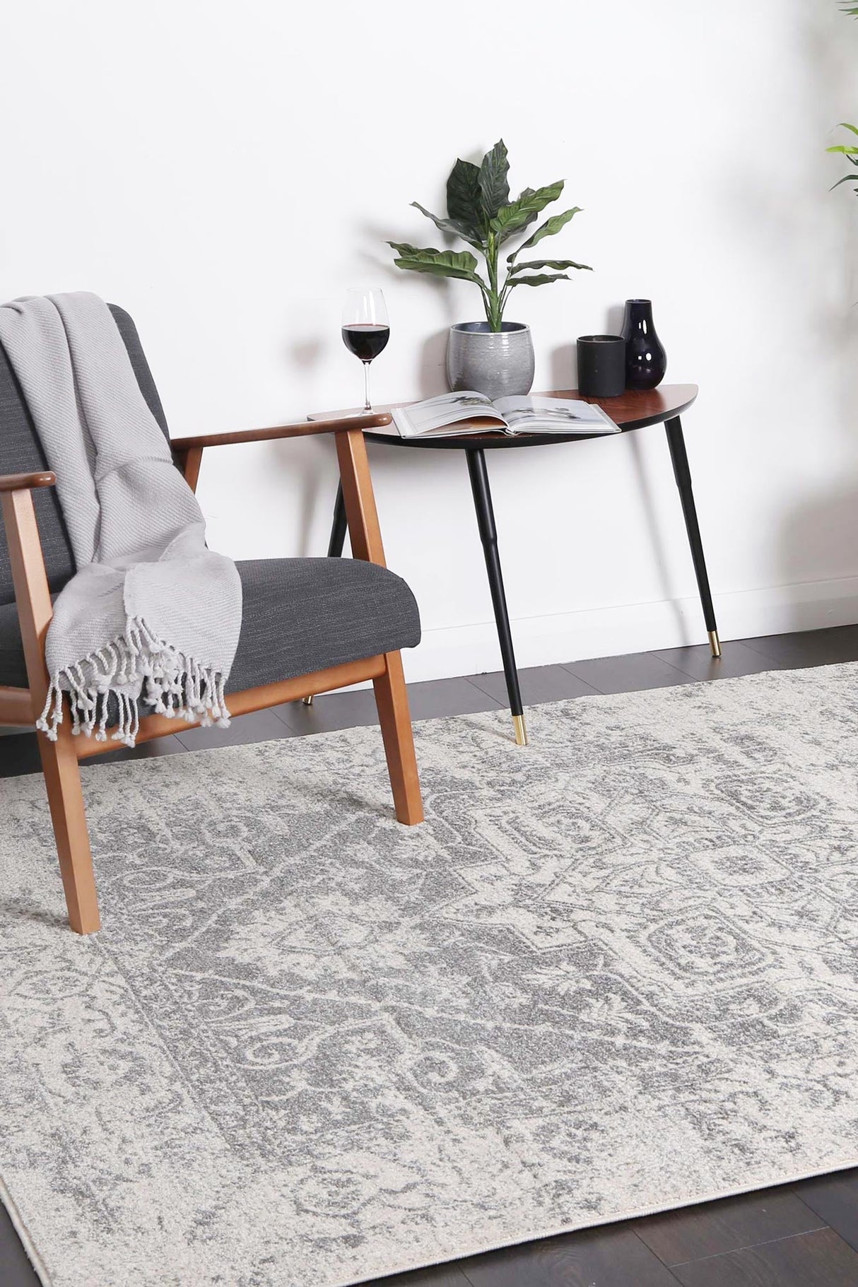 Distressed Transitional Polypropylene Floor Rug Ivory Grey 300 x 400cm, view 6