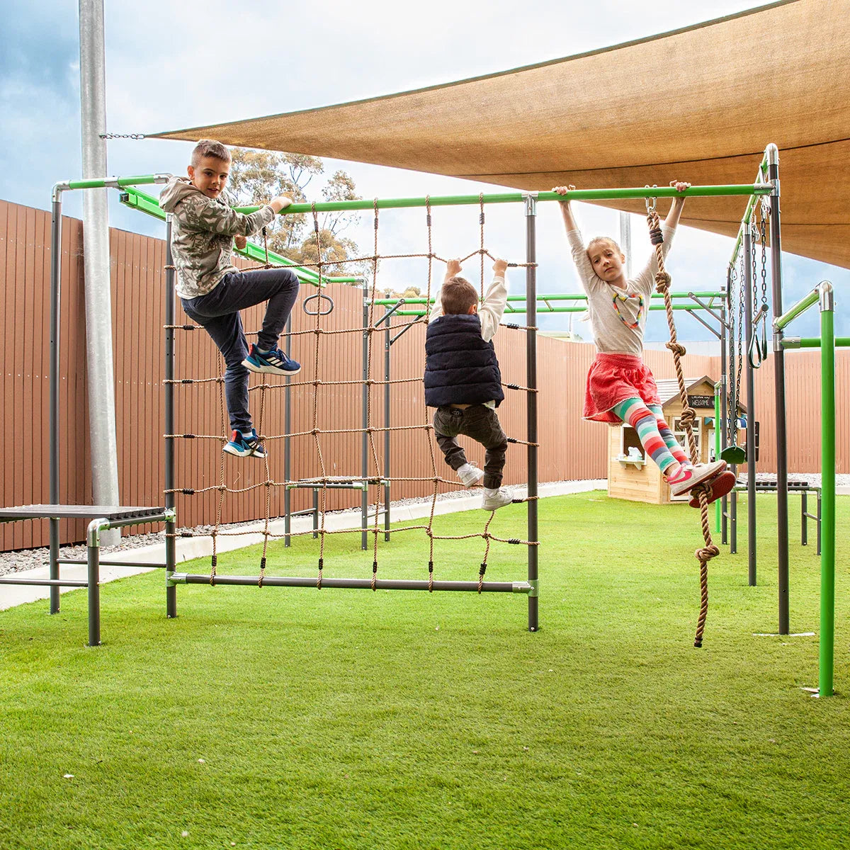Kids Outdoor Play Centre with Monkey Bars, Swing and Trapeze
