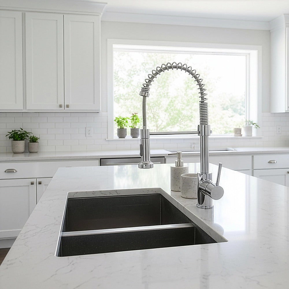 Compact solid brass pull out kitchen mixer tap in chrome