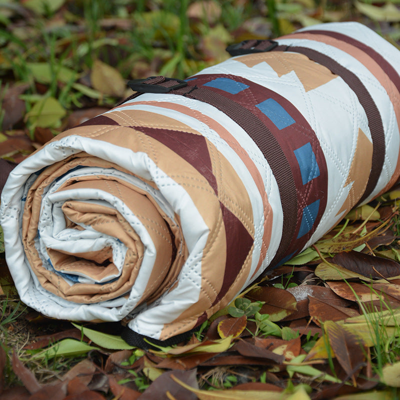 Cartmel Waterproof Picnic Mat, Traditional Pattern, Extra Large 200x200cm