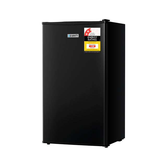 Dimension view of the 95 L black bar fridge, 84 cm high
