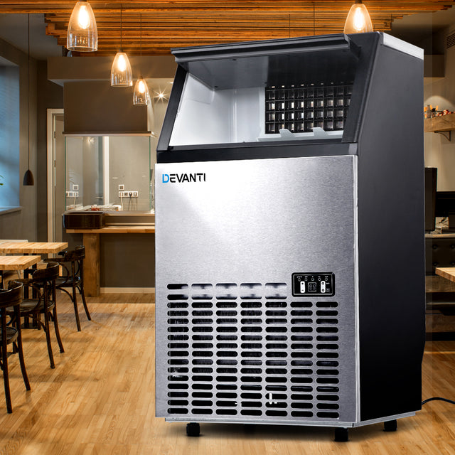 Commercial ice maker in stainless steel making up to 60 kg of ice per day