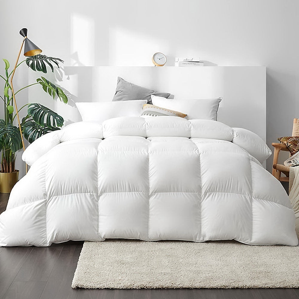 Weston Subedge 700GSM duck down and feather quilt for Super King beds