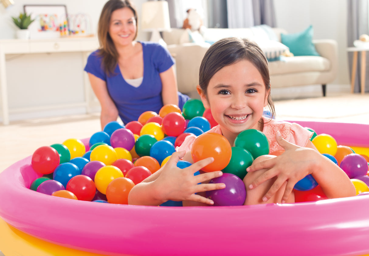 Colourful play balls in six bright colours