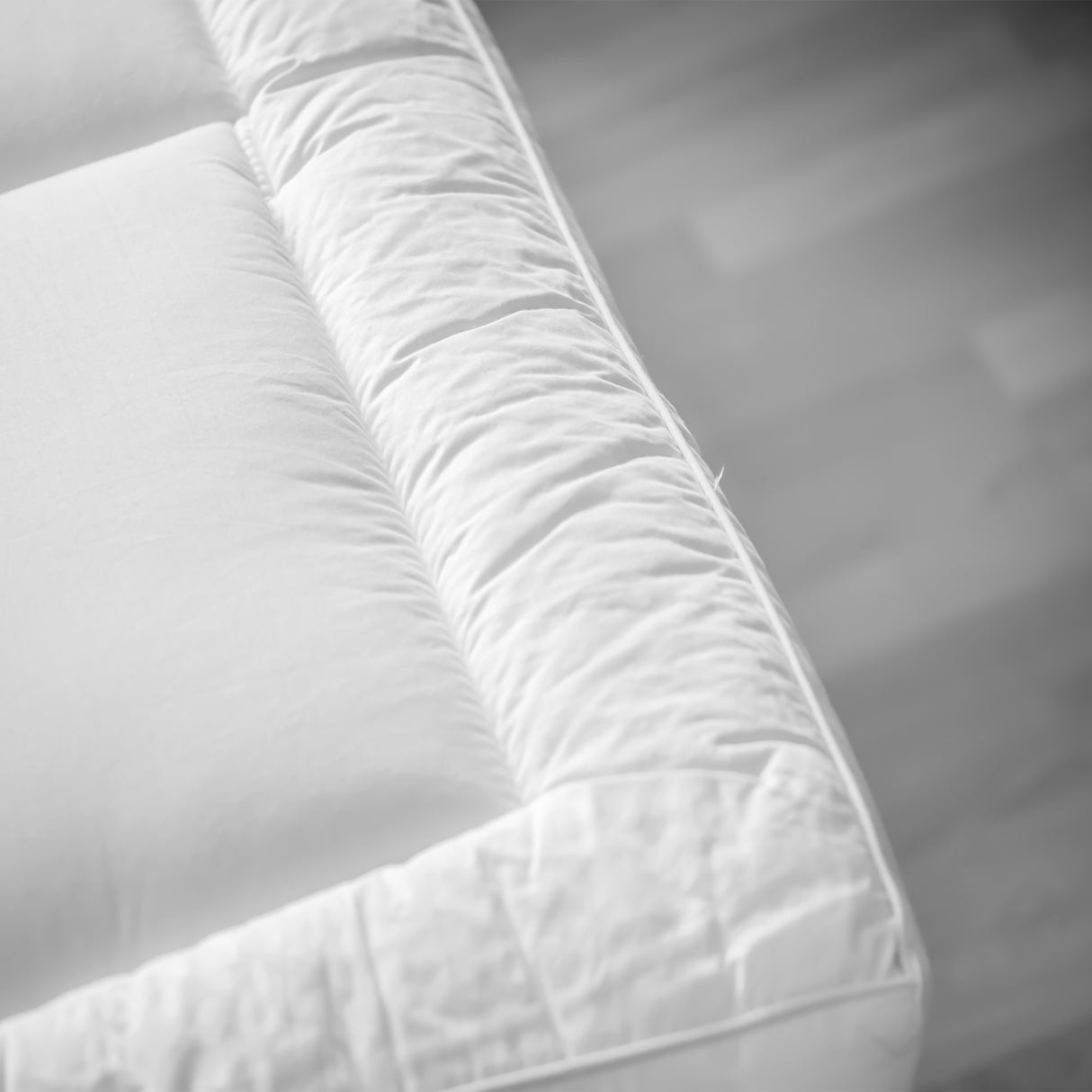 Renee Taylor Platinum 1500GSM High Loft Fully Fitted Mattress Topper — Allure Home Collections