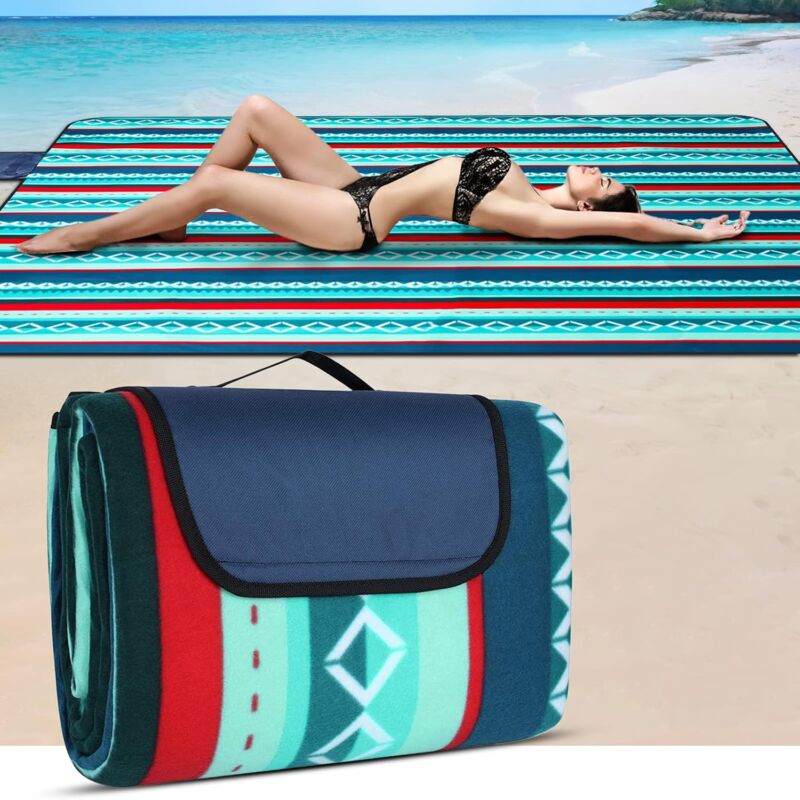 Ambleside extra large fleece picnic blanket 200 x 200cm spread on a park lawn with soft fleece top and water resistant PEVA backing