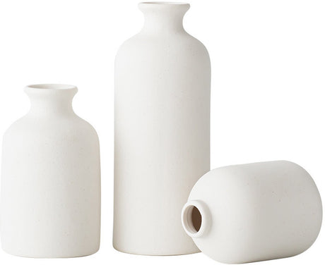 Matte ceramic vase set of three in graduated sizes