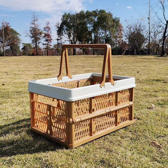 Eymet ventilated foldable picnic basket in brown with beige carry handle