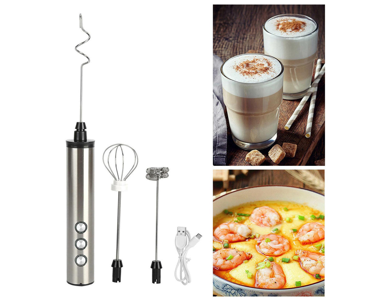 Latte with frothed milk prepared using the electric frother