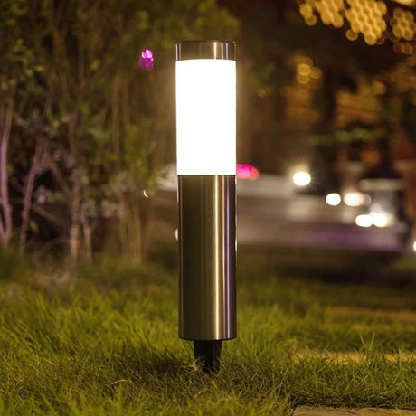 Solar post lamp cool white illumination