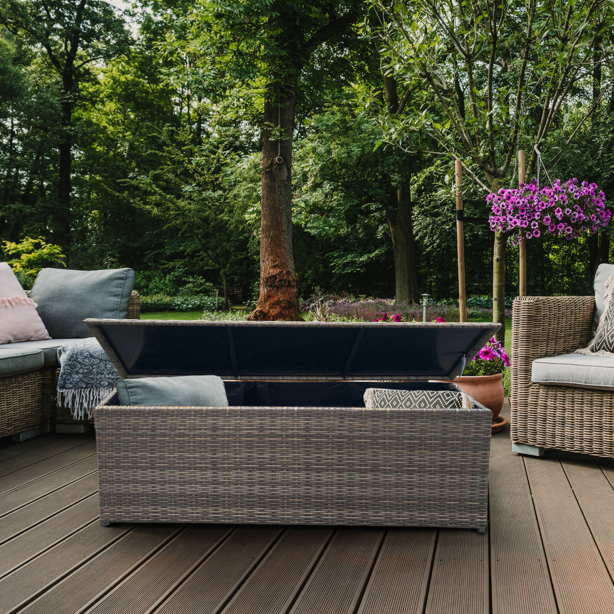 Arcadia Outdoor Rattan Storage Box - Oatmeal