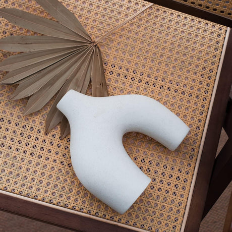 Modern white ceramic vase set of 2