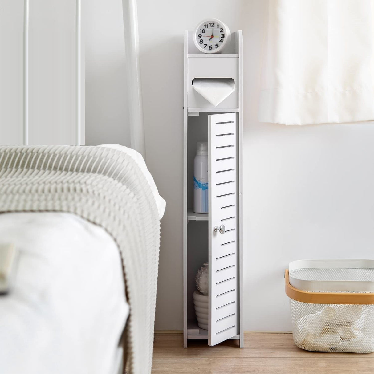 White toilet roll stand shown at 15 by 17 by 80 cm