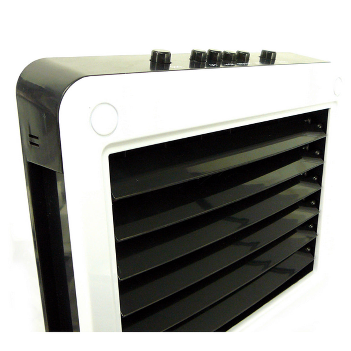 Auto swing louvres on slim portable evaporative air cooler and humidifier