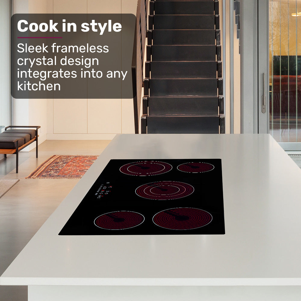 Close up of a 220 mm FlexiZone hob with the outer ring lit
