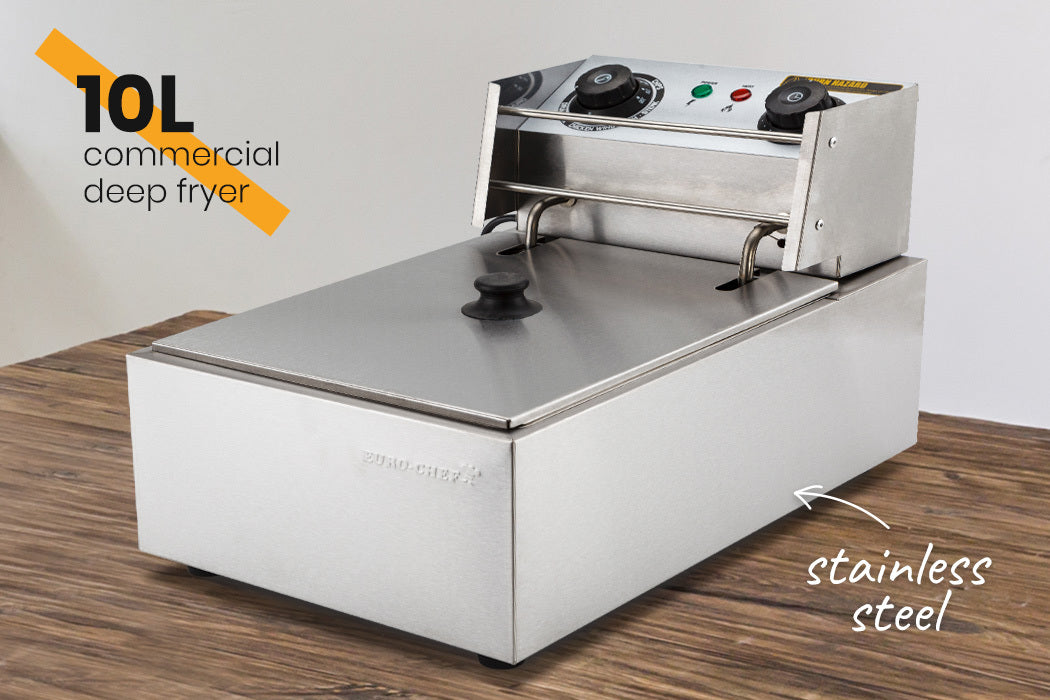 Front view of the 2400 W benchtop deep fryer with temperature and timer dials