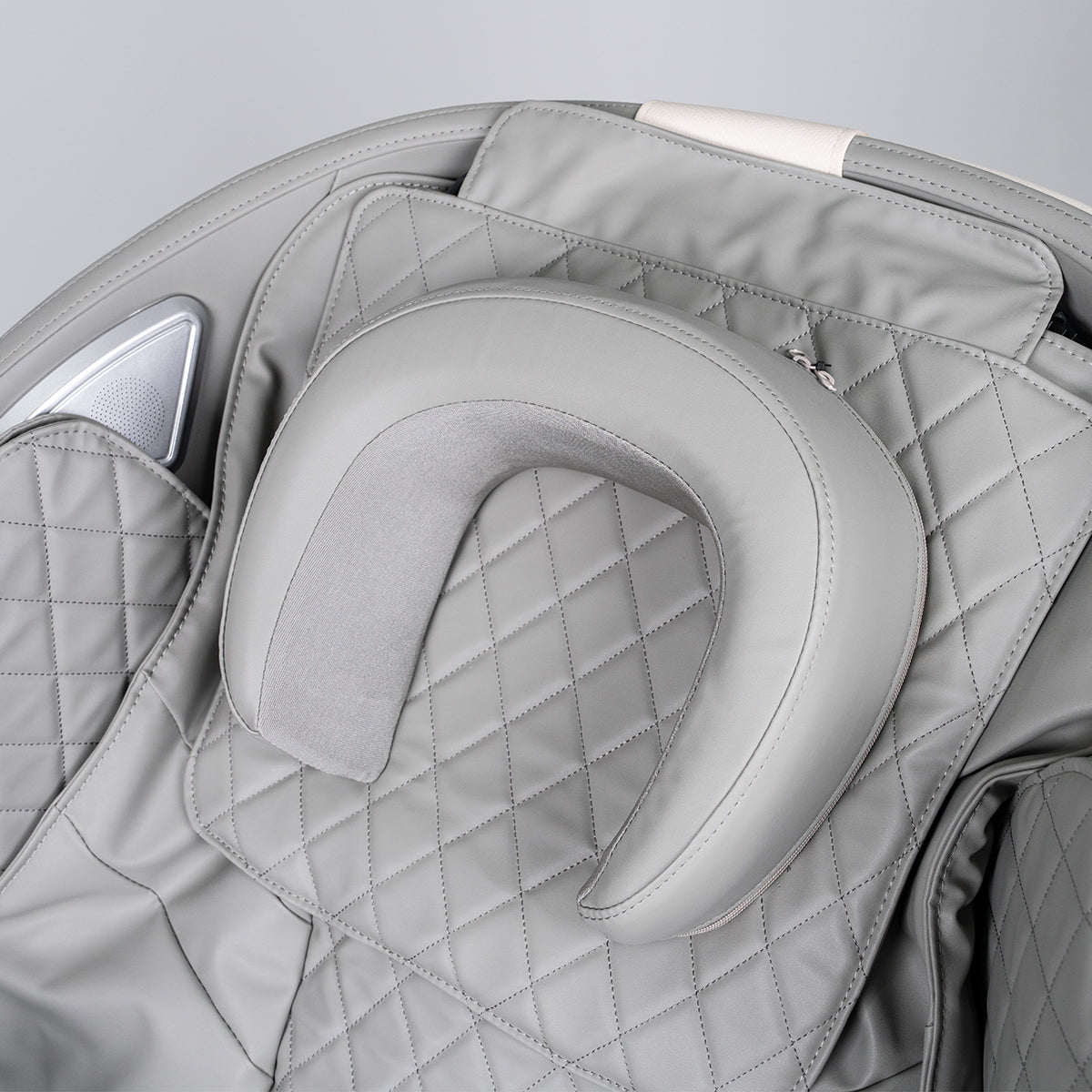 Regen8 LuxCloud Air Heated Massage Chair