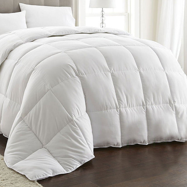 Naunton white goose down quilt king