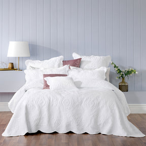 Farmington white polyester damask bedspread queen
