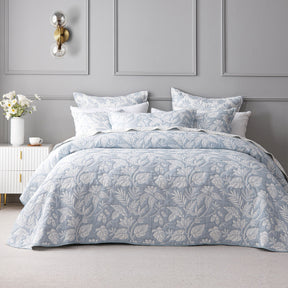 Bibury polyester cotton botanical jacquard bedspread king