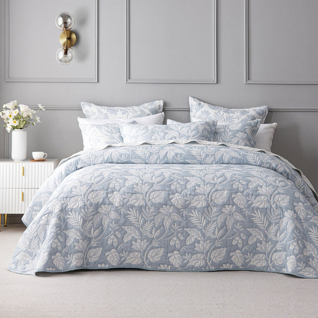 Bibury polyester cotton botanical jacquard bedspread king