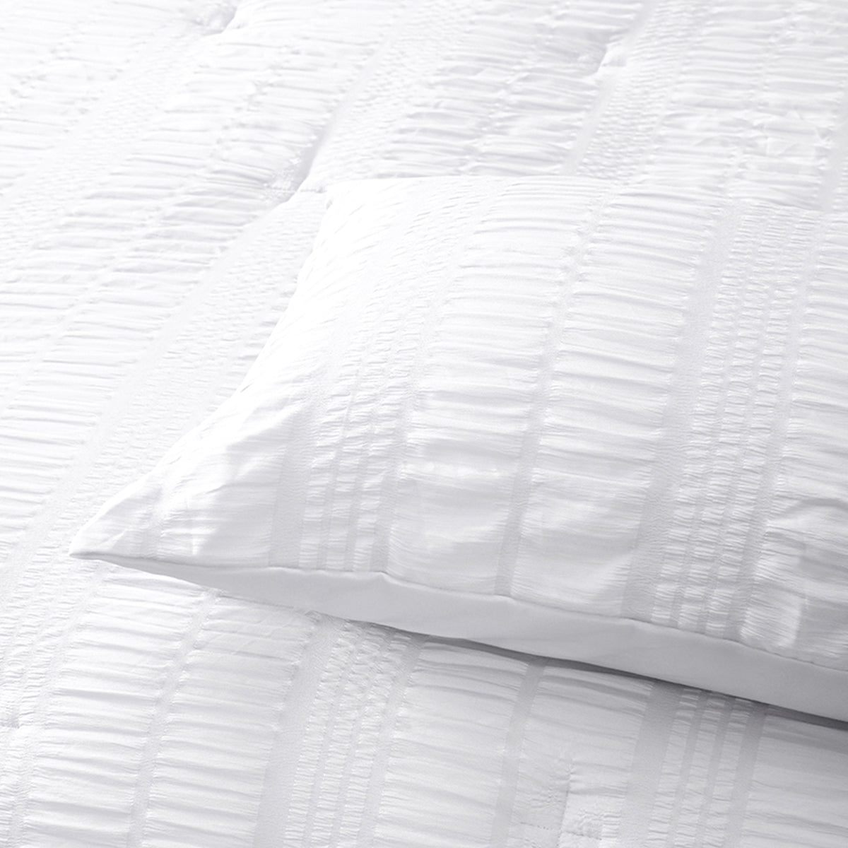 Compton Abdale 3pcs Seersucker Comforter Set, King, White