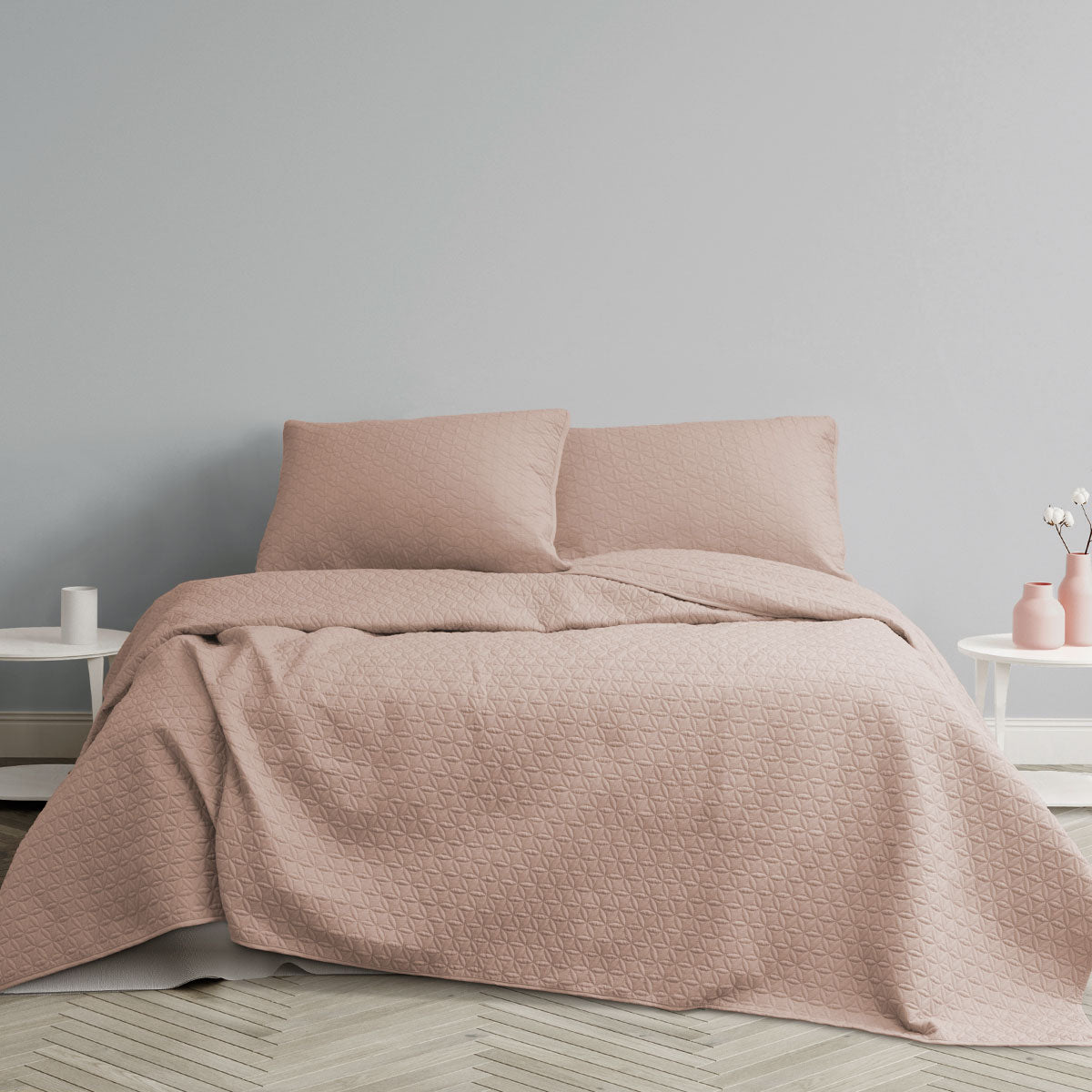 Milton under Wychwood powder pink microfibre floral quilted coverlet set Queen King