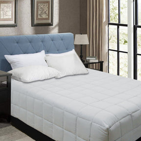 Silver box end quilt with lofty cassette stitching on a King Single bed