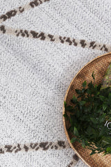 Cream beige geometric polypropylene floor rug 240x330cm