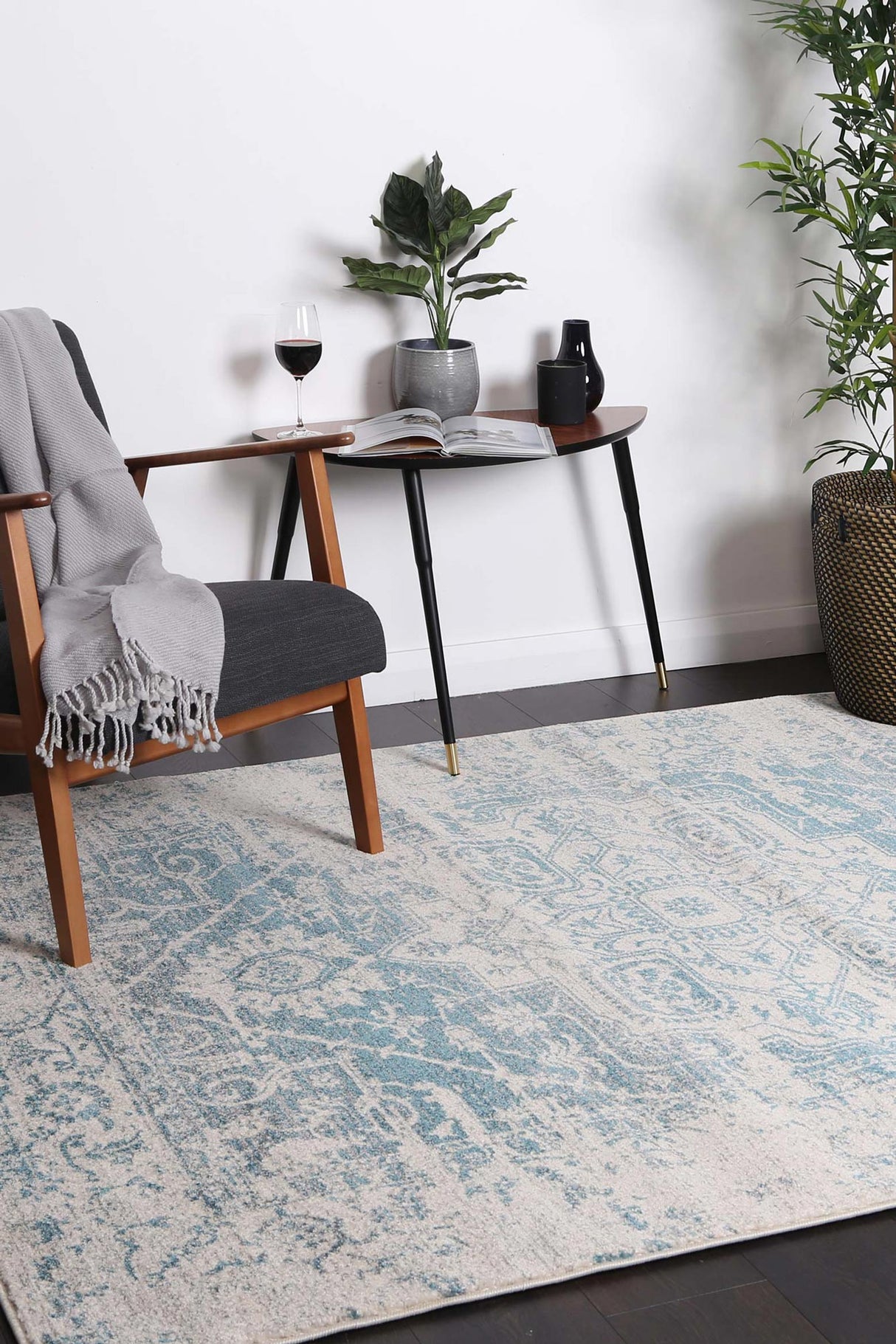 Distressed Transitional Polypropylene Floor Rug Ivory Blue 300 x 400cm, view 7